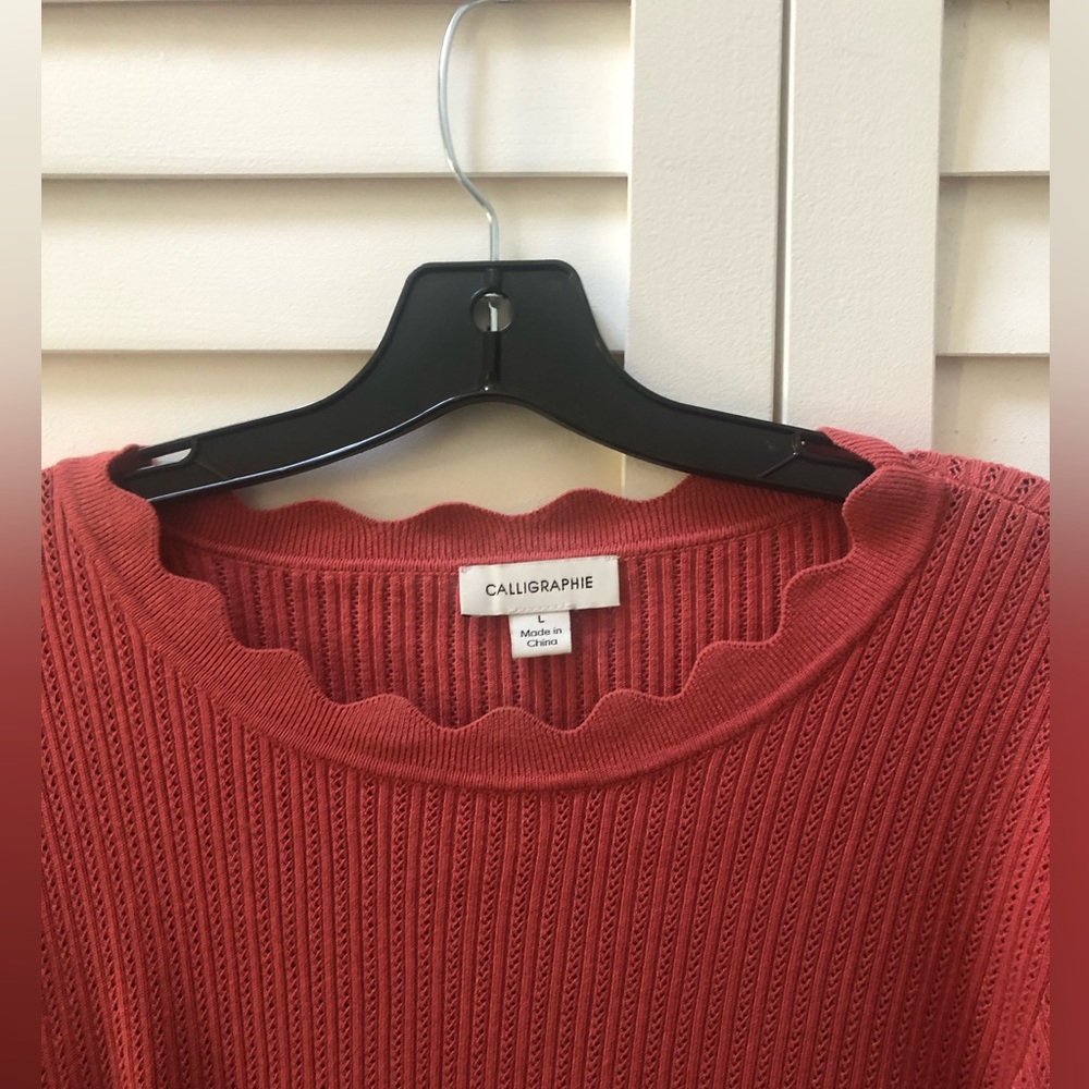 Calligraphie•L•Red Sweater - Picture 5 of 6